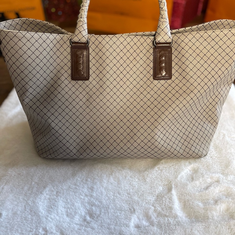 Bottega Veneta Cream Intrecciato Tote with Diamond Pattern